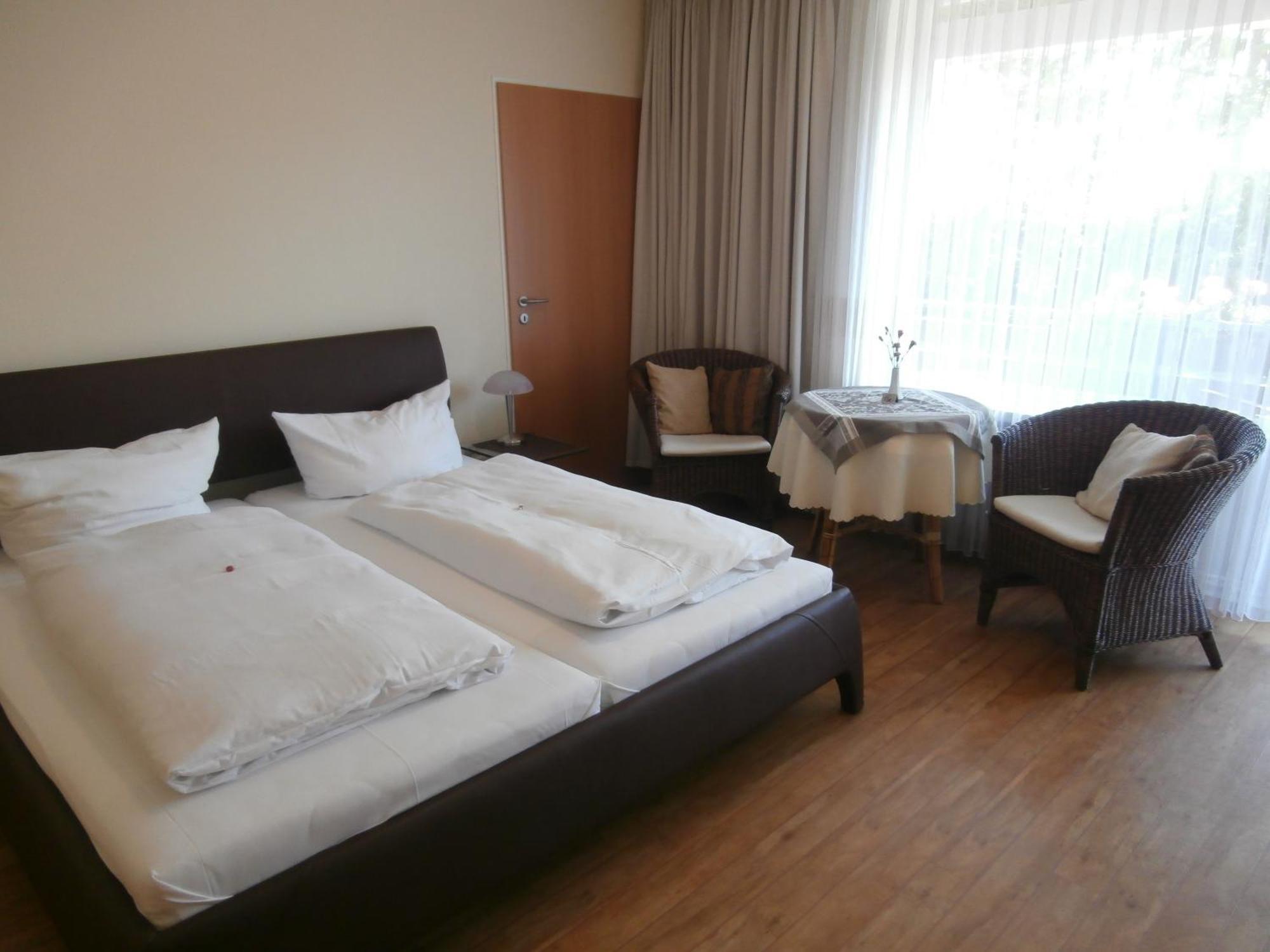 Hotel Hasselbarth บวร์ก เอาฟ์ เฟมาร์น ภายนอก รูปภาพ