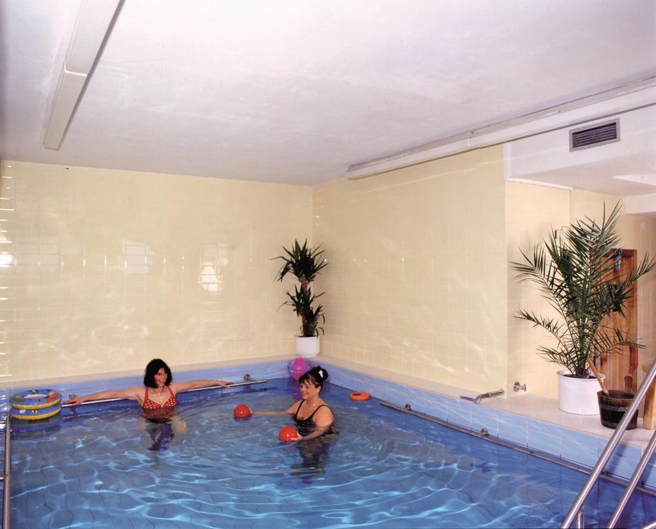 Hotel Hasselbarth บวร์ก เอาฟ์ เฟมาร์น ภายนอก รูปภาพ