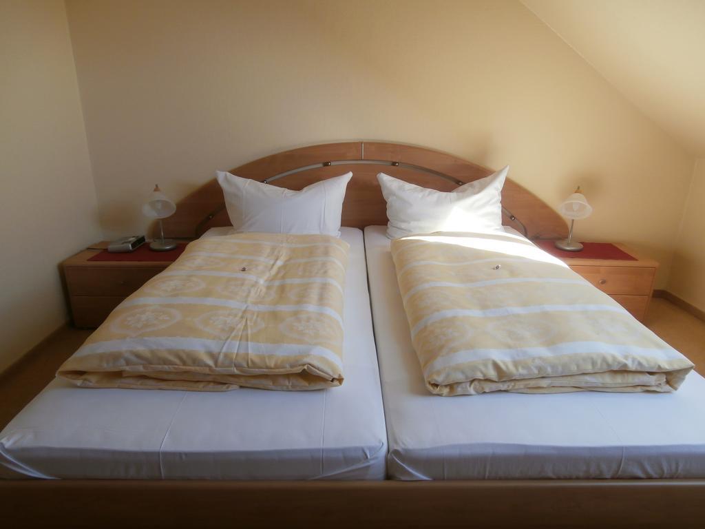 Hotel Hasselbarth บวร์ก เอาฟ์ เฟมาร์น ภายนอก รูปภาพ